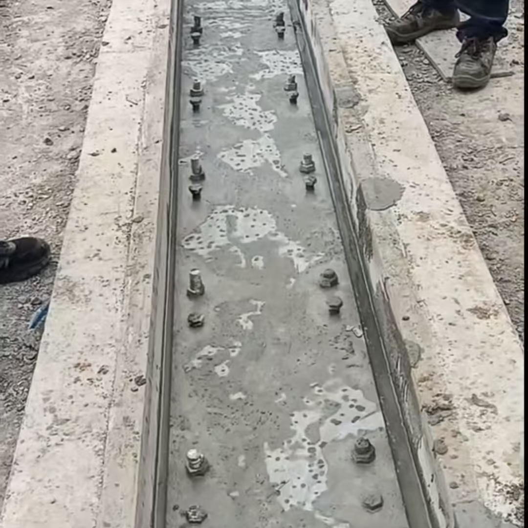 绥阳港口码头起重机龙门吊重型机械设备稳固用早强快凝轨道胶泥